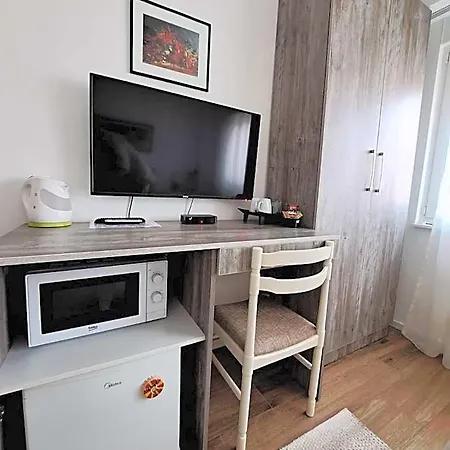 Foxxy Luxury Мініготель 4*