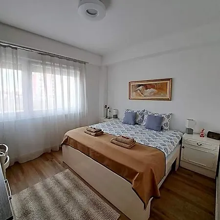 Мініготель Foxxy Luxury 4*