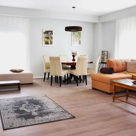 Foxxy Luxury 4* Skopje