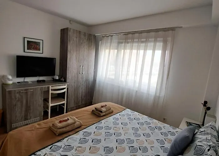 Foxxy Luxury Zajazd 4*